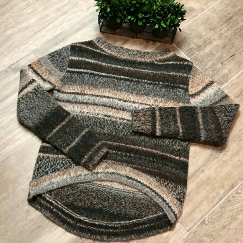 M Rena Hi-Lo Sweater, M